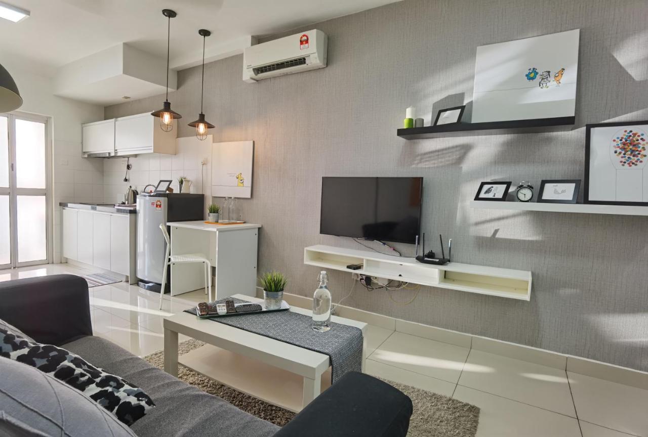2 Bedroom Apartment - Mycribkl Neocyber Сайберджая Экстерьер фото