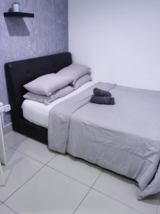 2 Bedroom Apartment - Mycribkl Neocyber Сайберджая Экстерьер фото